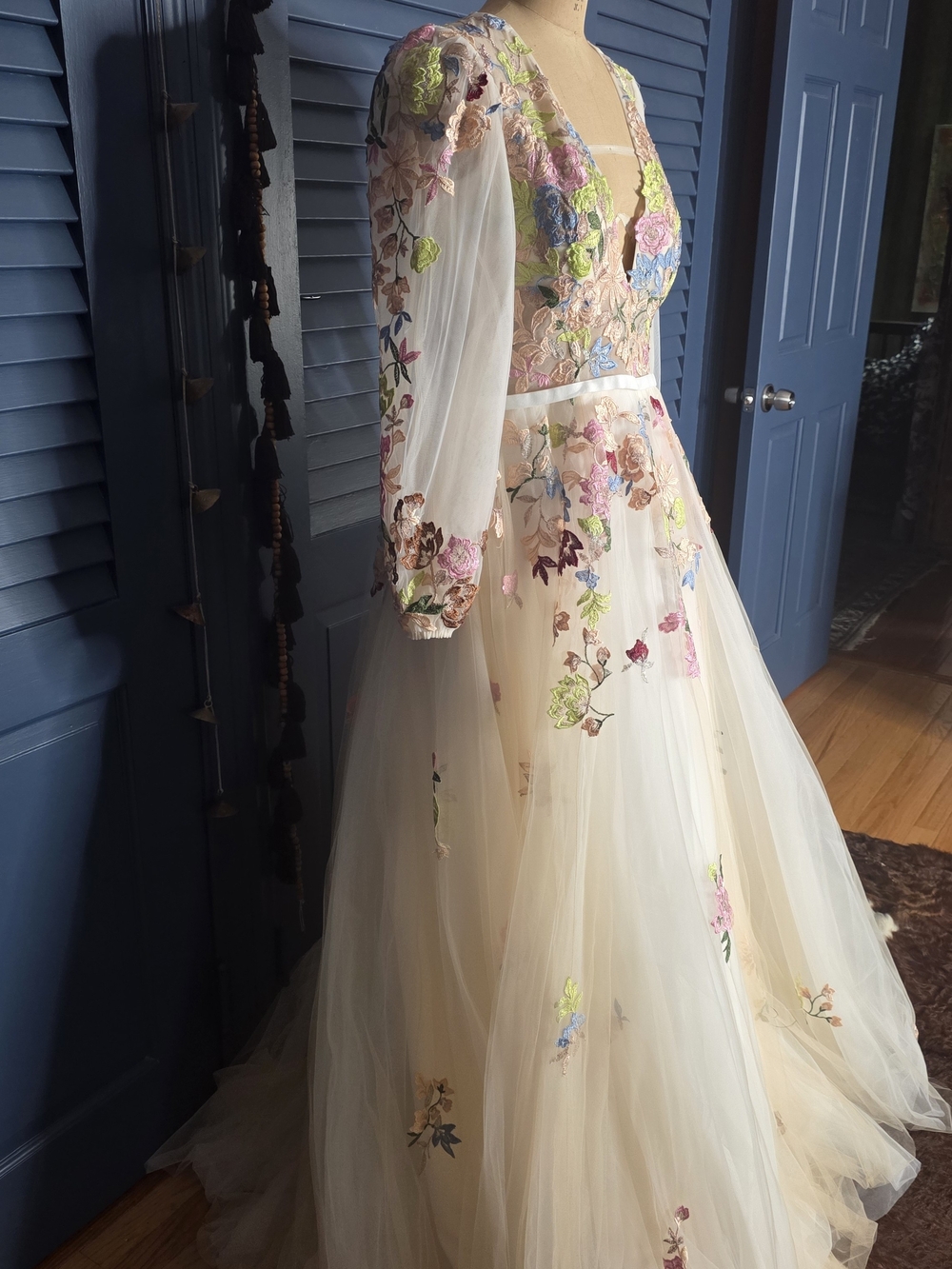 NWT Jovani Floral Embroidered Mesh Formal Evening Gown - Size 16 - Picture 4 of 13